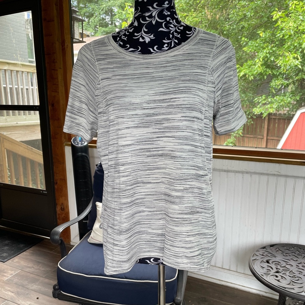 Lululemon Make Miles Count Short Sleeve Silver
Space Dye Camo White Silver Spoon